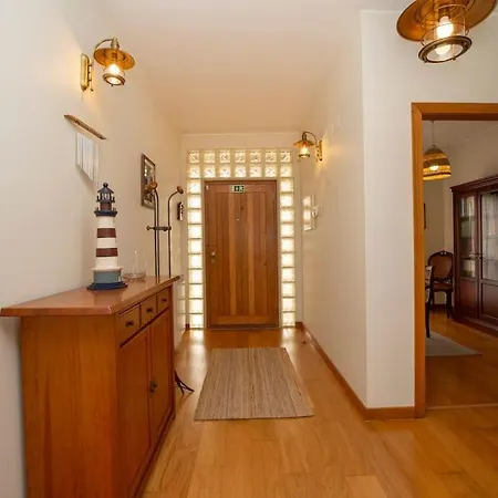 Big House Sea Views * Peniche